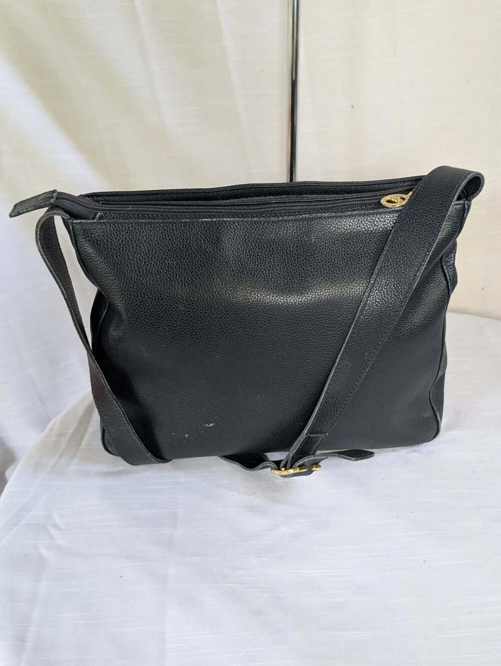 Longchamp Vintage Dark Blue Crossbody Bag with Gold Zipper Pull